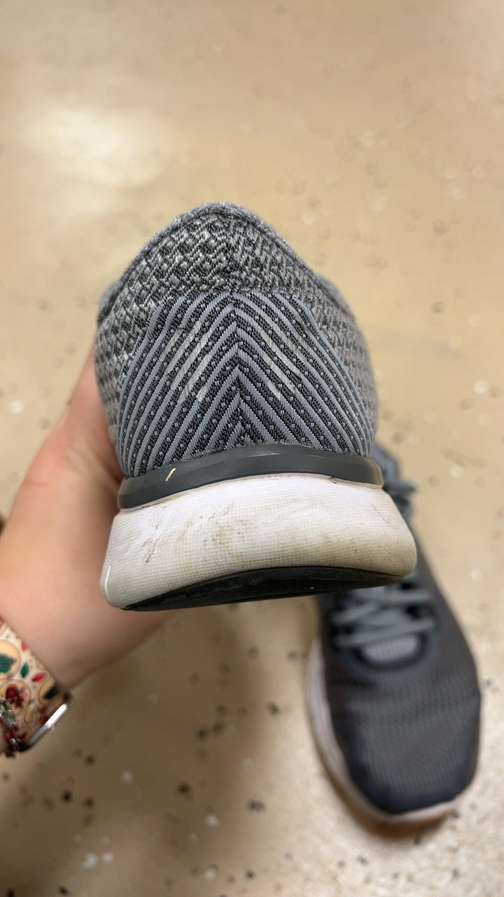 Under Armour Sneakers 8.5 Gray