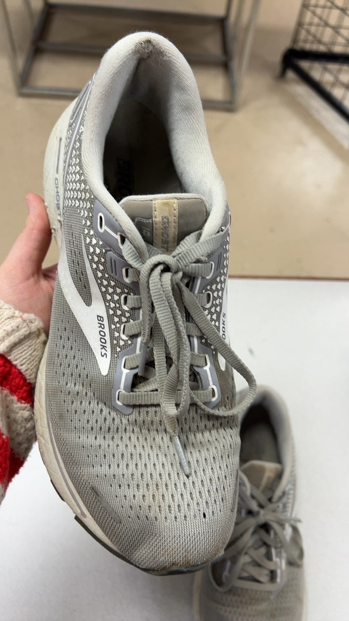 Brooks Sneakers 10.5 Gray