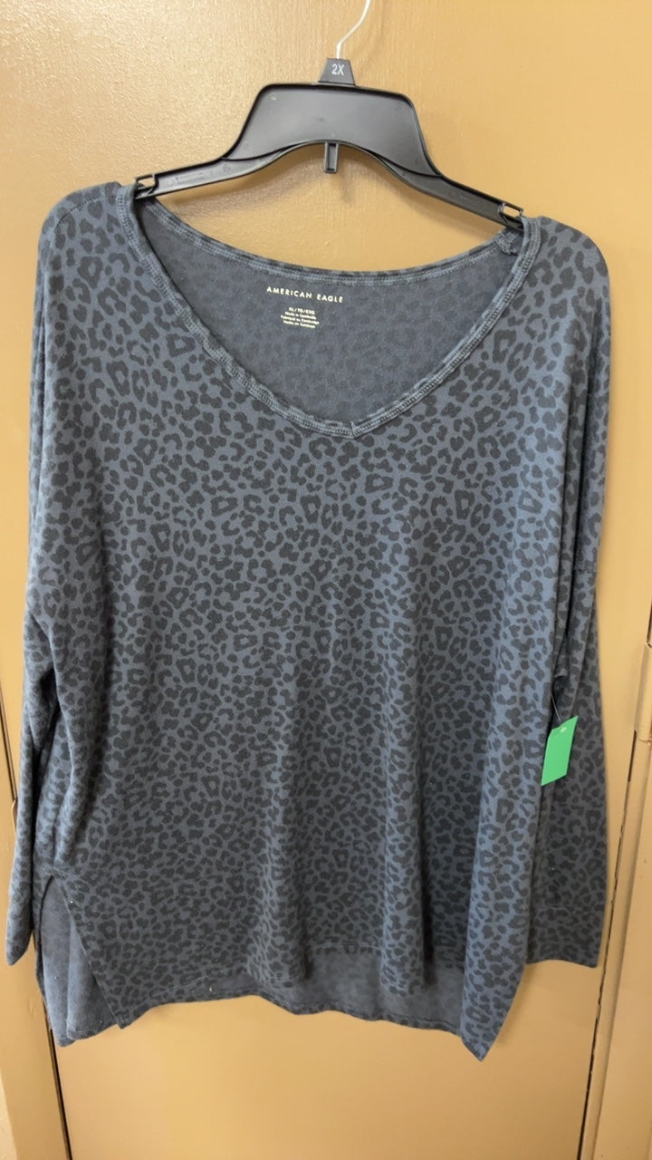 American Eagle Top XL Gray