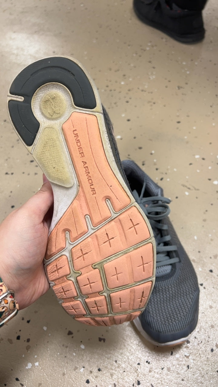 Under Armour Sneakers 8.5 Gray