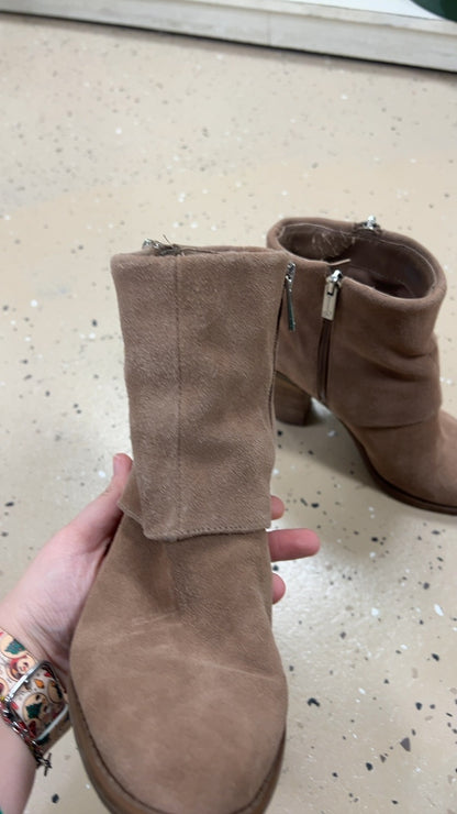Boots 7.5 Beige