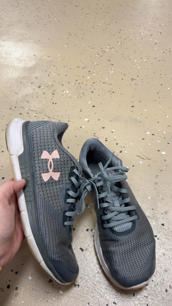 Under Armour Sneakers 8.5 Gray