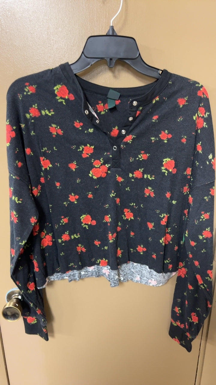 Sweater Medium Black with red floral