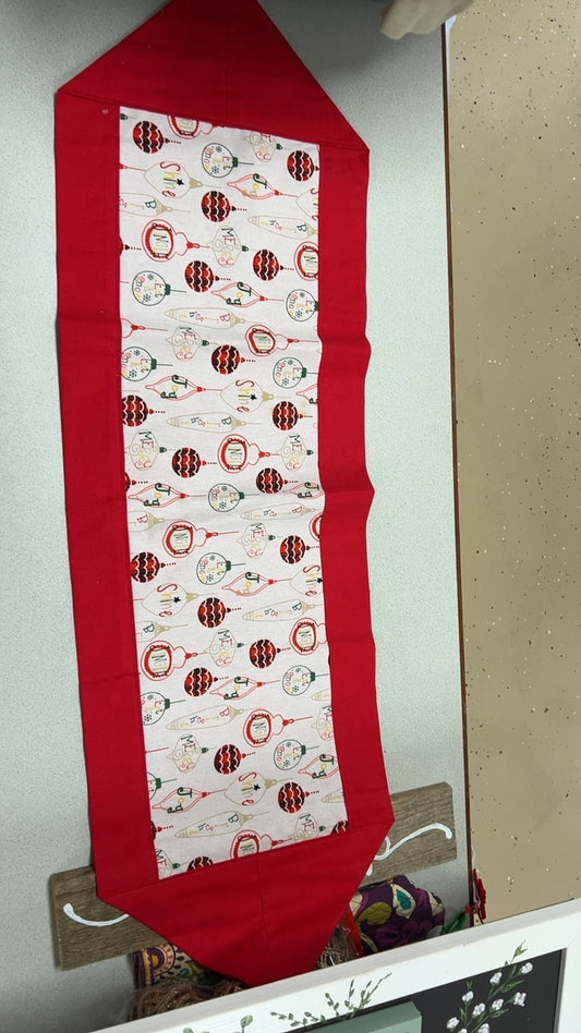 Table Runner Red and White