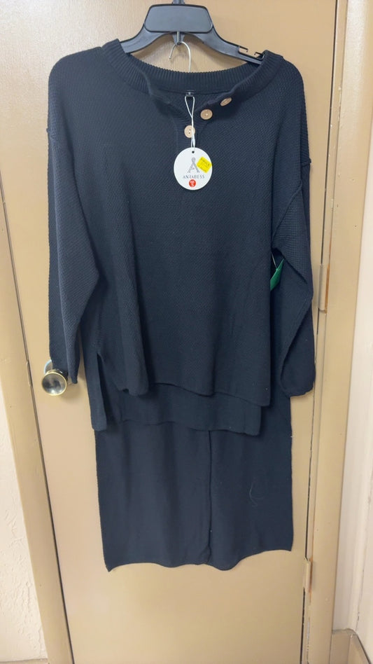 AN ARABESS Sweater Small