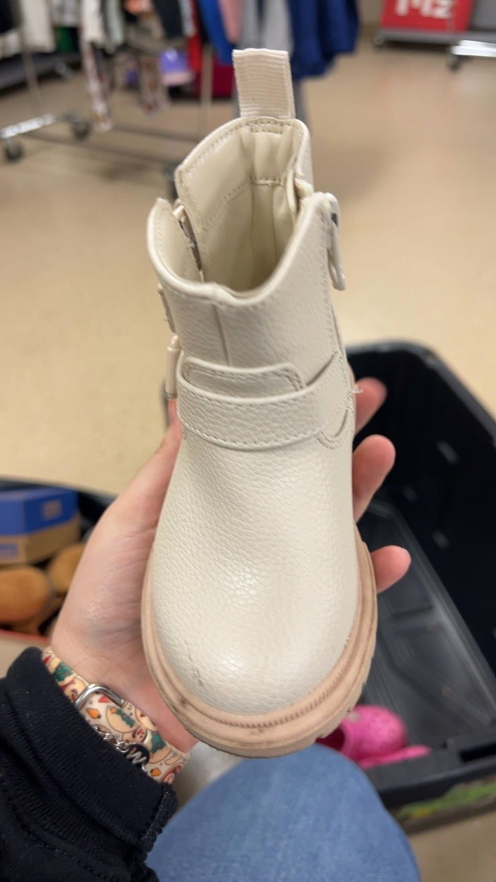 Boots Youth 6 cream