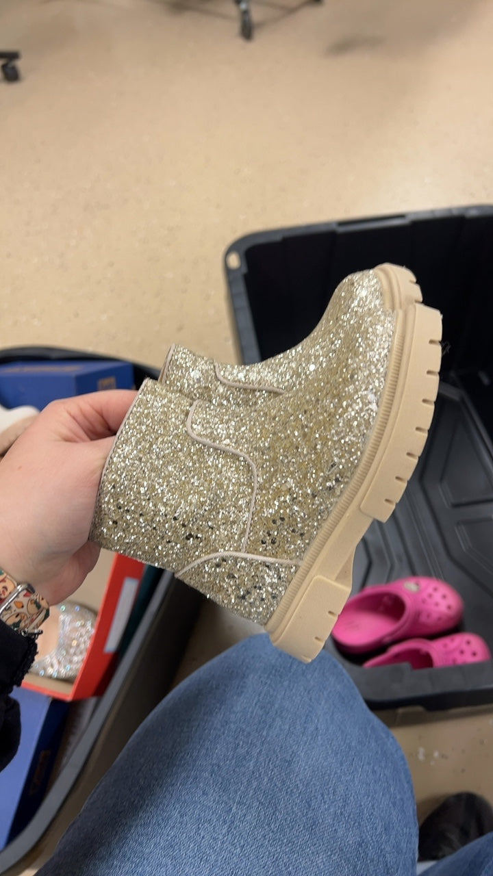 Cat & Jack Boots Youth 6 Glitter