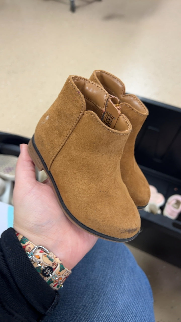 Cat & Jack Boots Youth 6