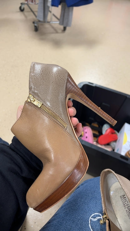 Michael Kors Boots 9