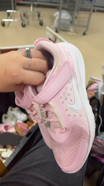 Nike Sneakers Youth 3