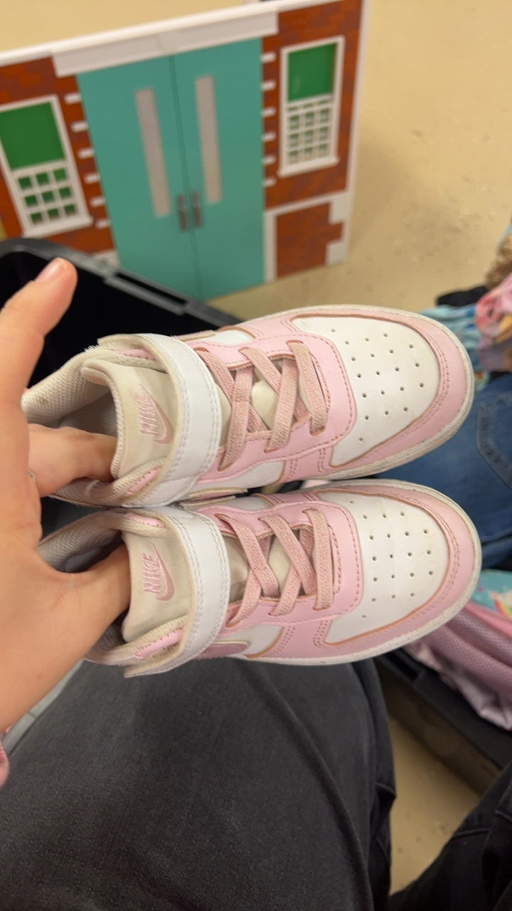 Nike Sneakers Youth 10