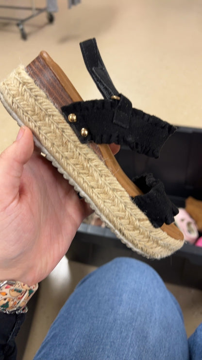 Pierre Dumas Sandals Youth 1