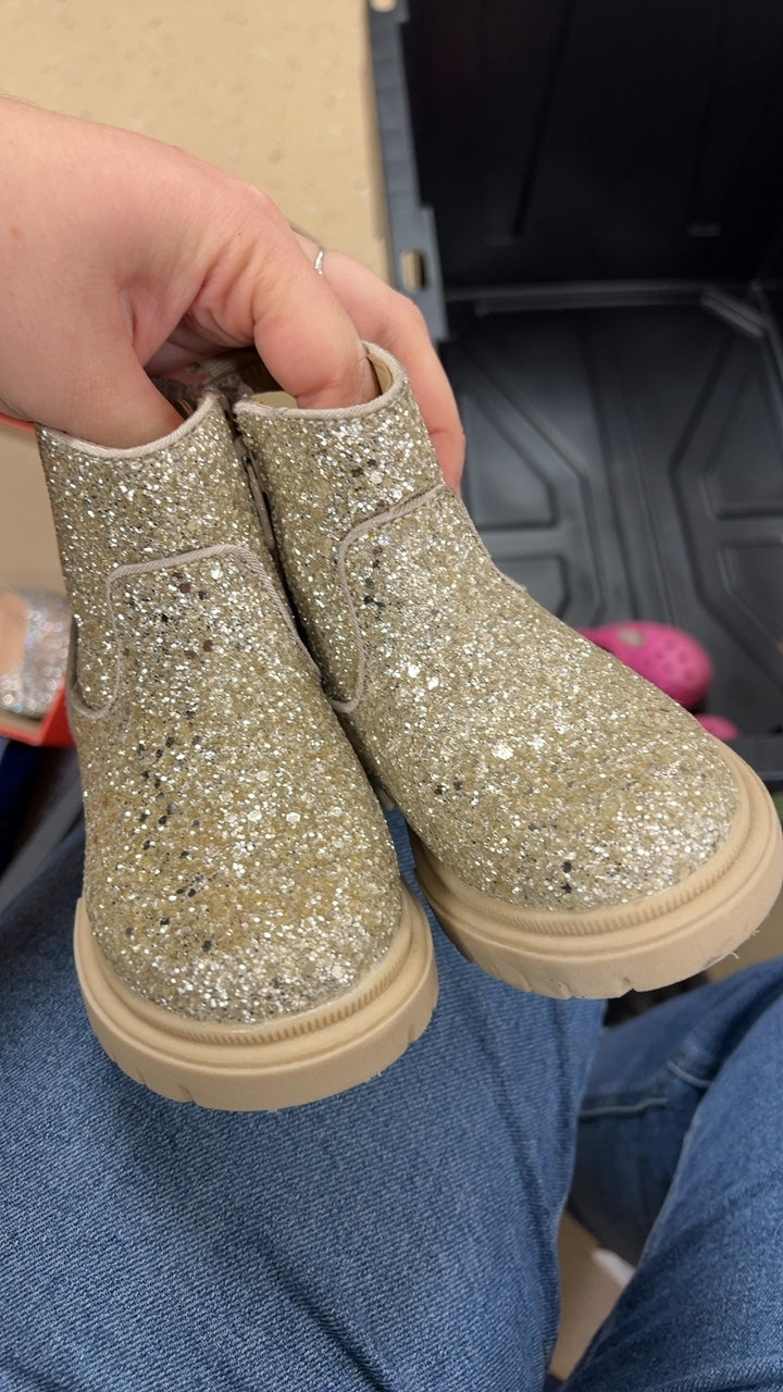 Cat & Jack Boots Youth 6 Glitter