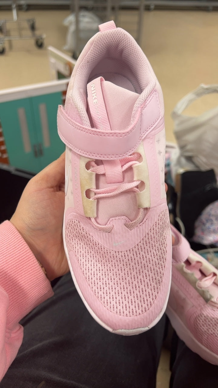 Nike Sneakers Youth 3