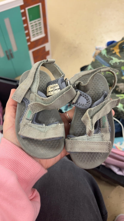 OshKosh Sandals Youth 6