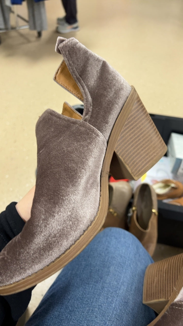 Velvet Boots 10