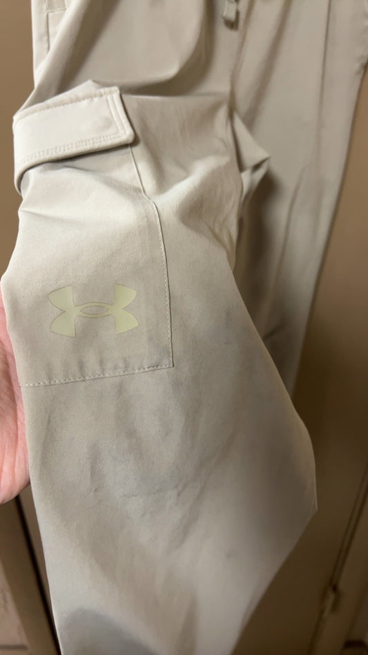 Under Armour Pants YOUTH Medium