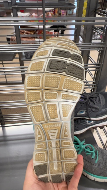 Skechers Sneakers 8.5 Gray and Teal