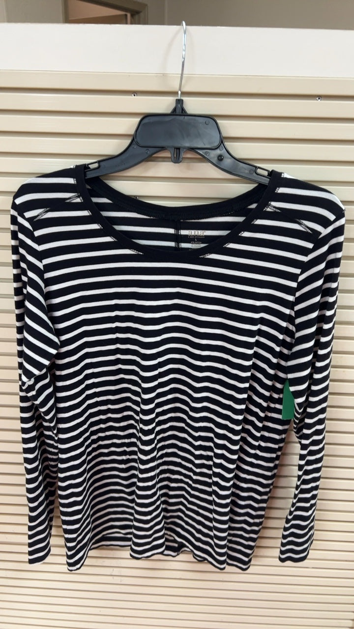 ana T-Shirt Large
