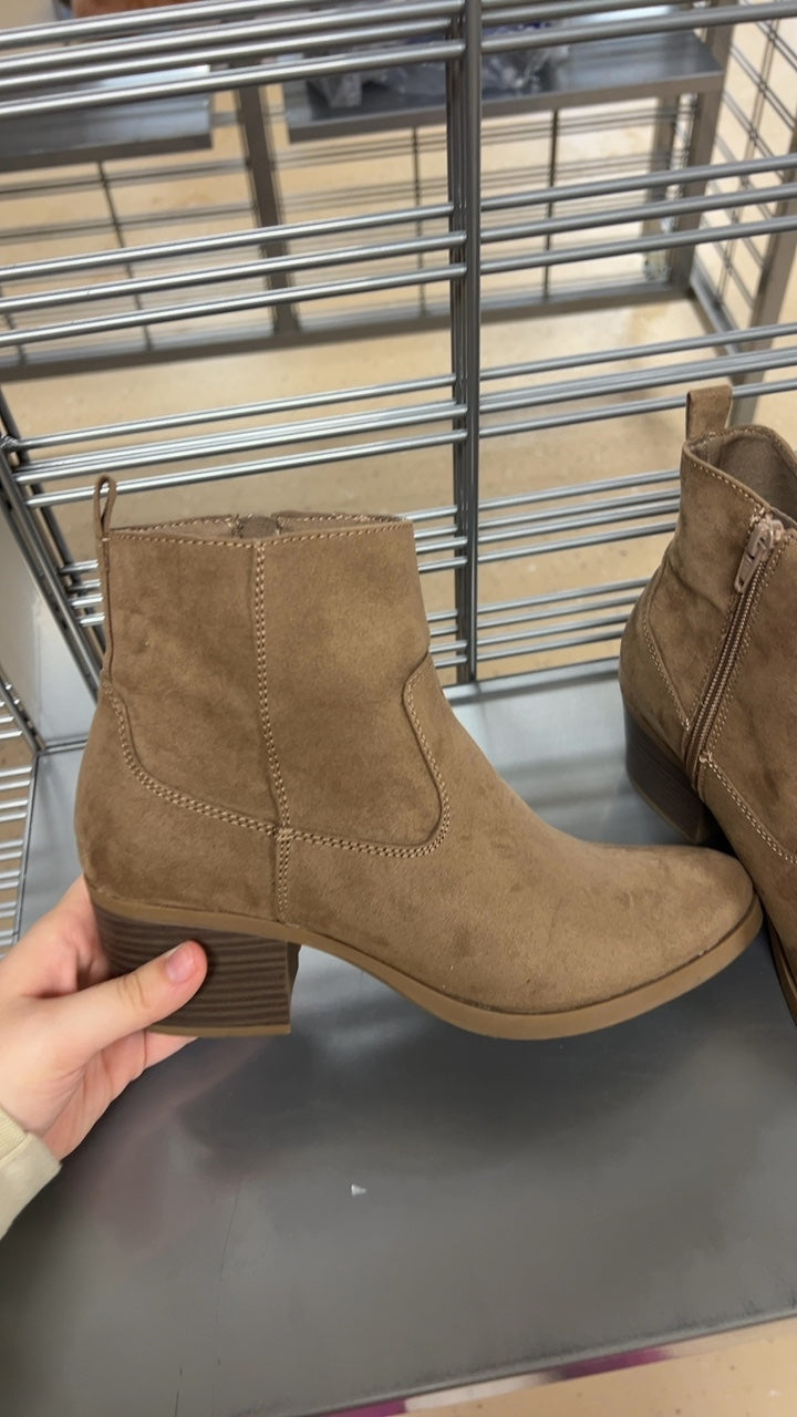 Boots 9 brown 