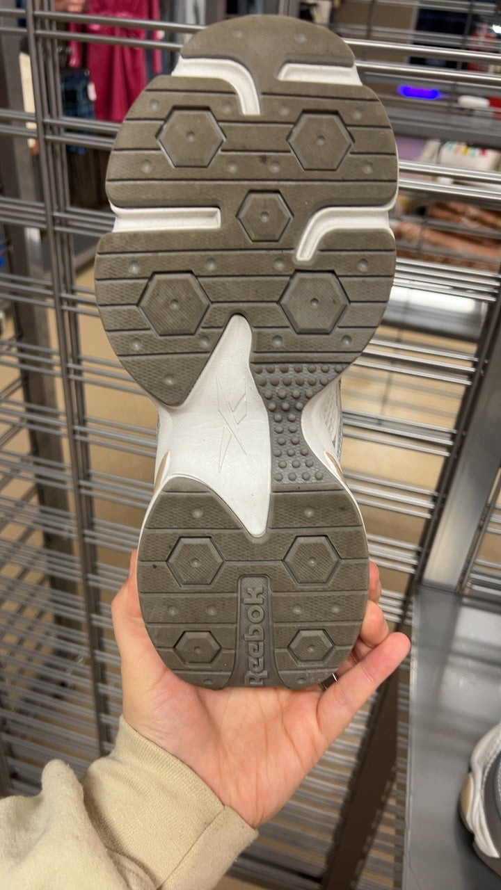 Reebok Sneakers 8.5