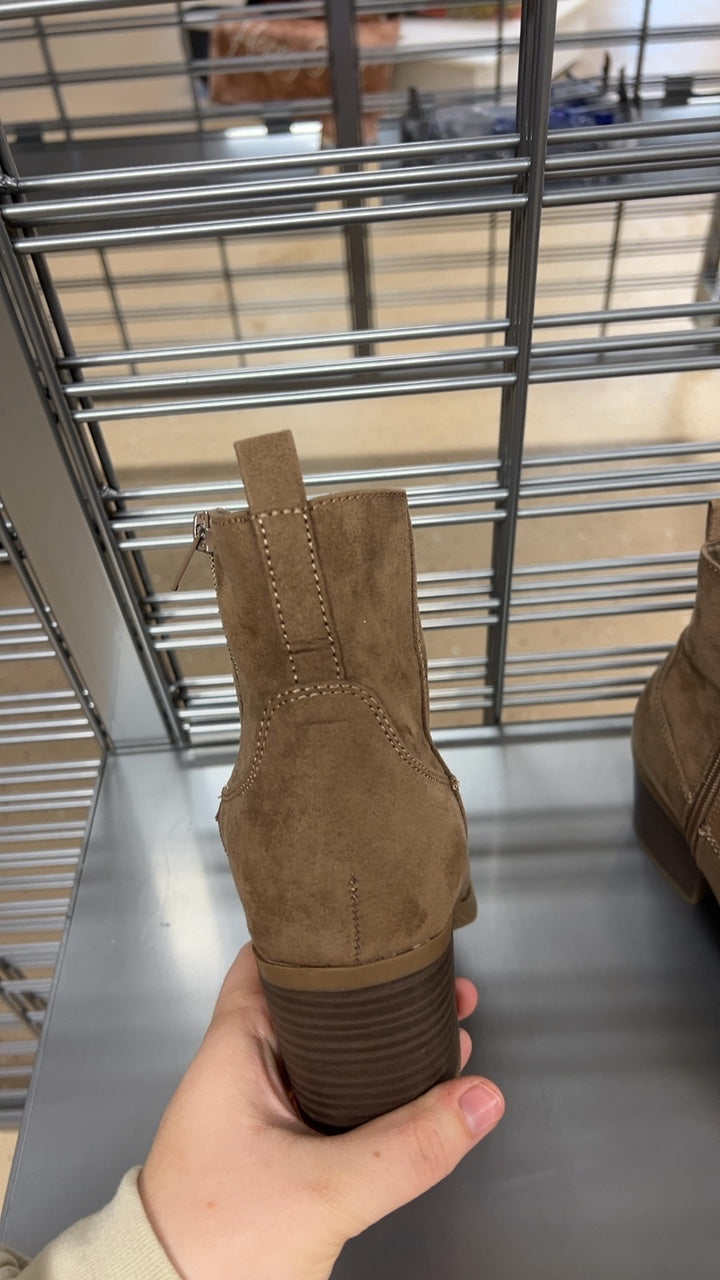 Boots 9 brown 