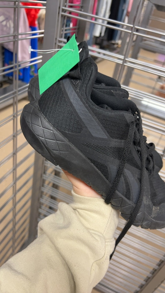  Sneakers 8.5