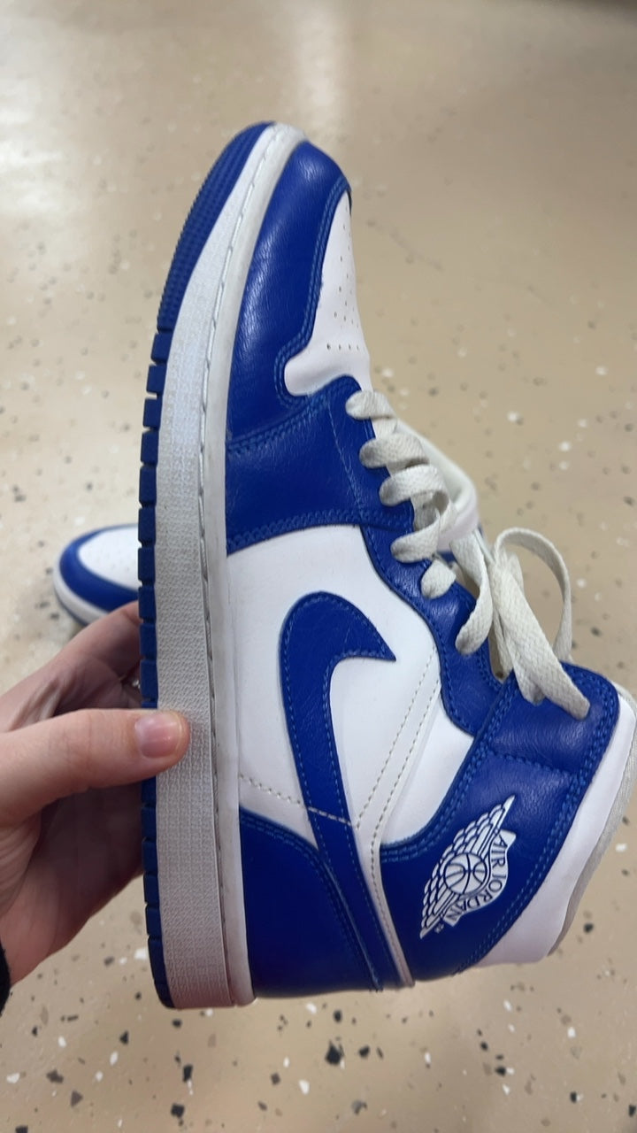 Air Jordan Sneakers 9.5