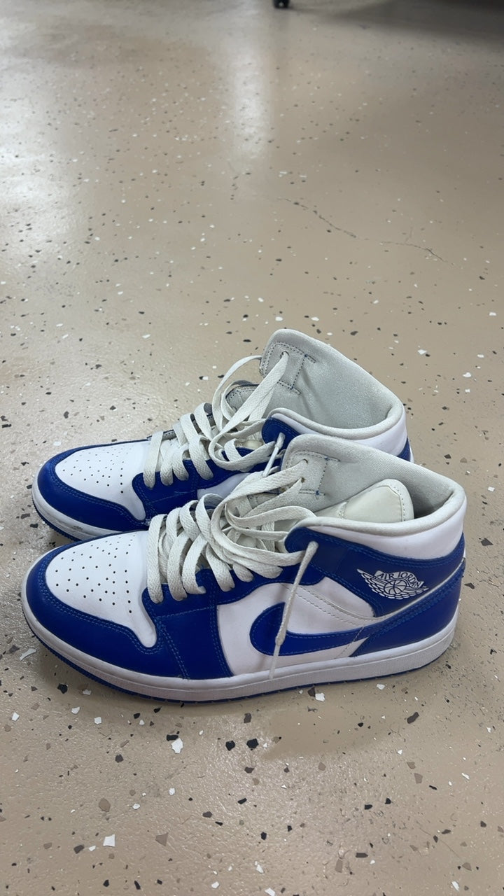 Air Jordan Sneakers 9.5