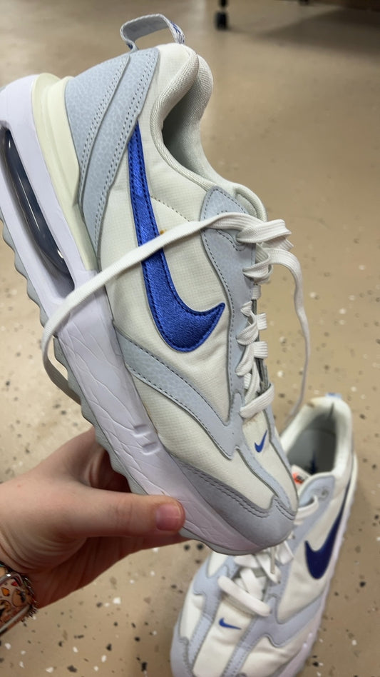 Nike Sneakers 9