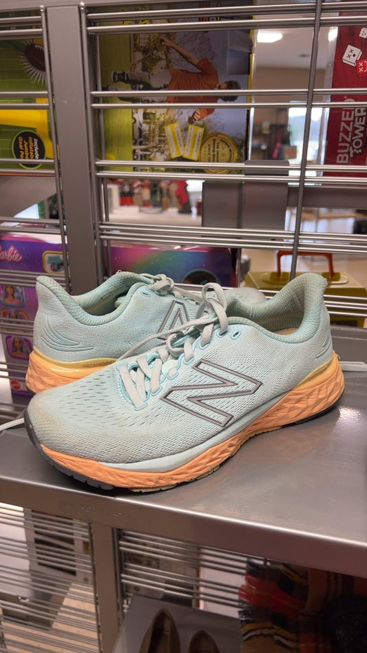 New Balance Sneakers 7.5