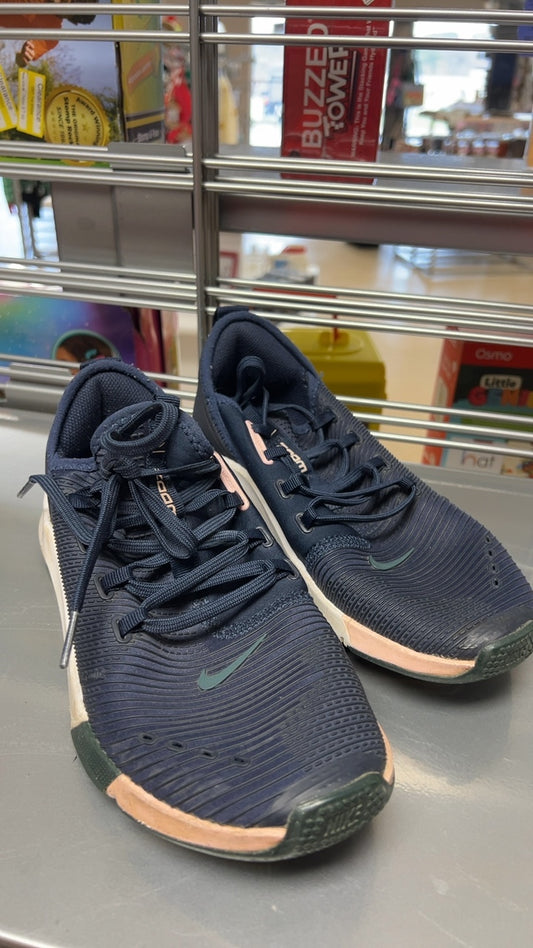 Nike Sneakers 7