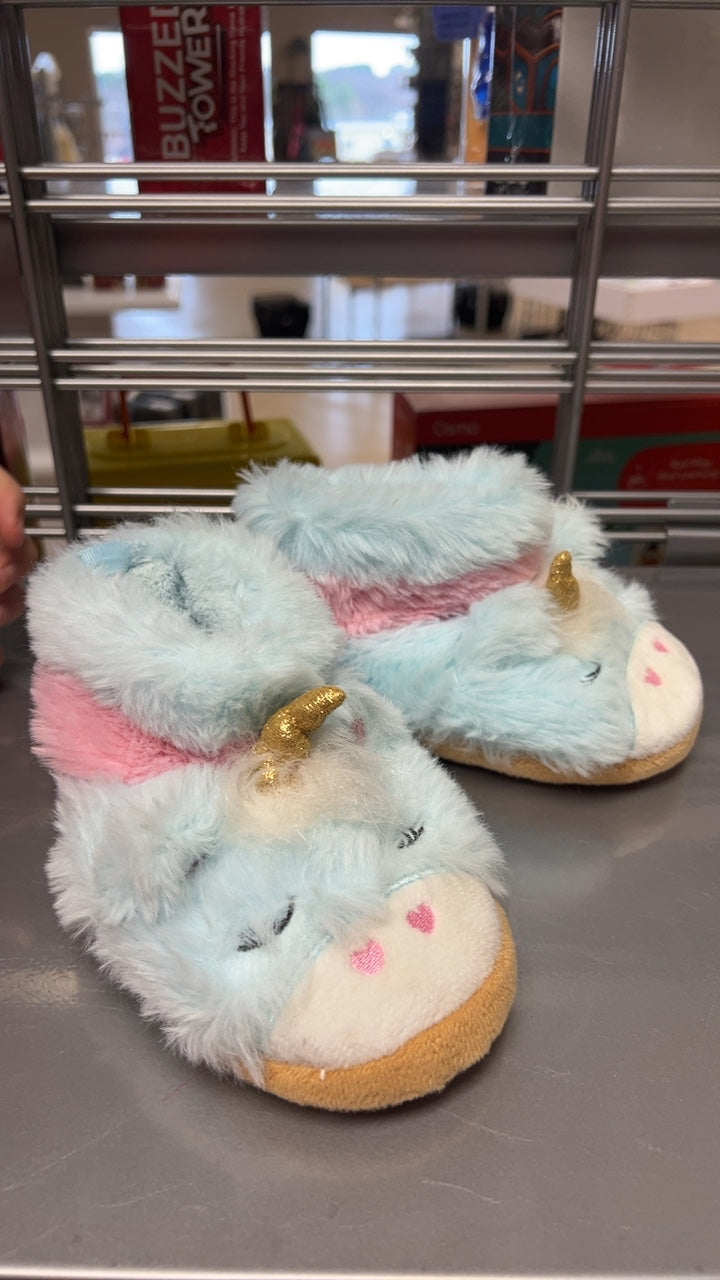Unicorn Slippers Youth 6