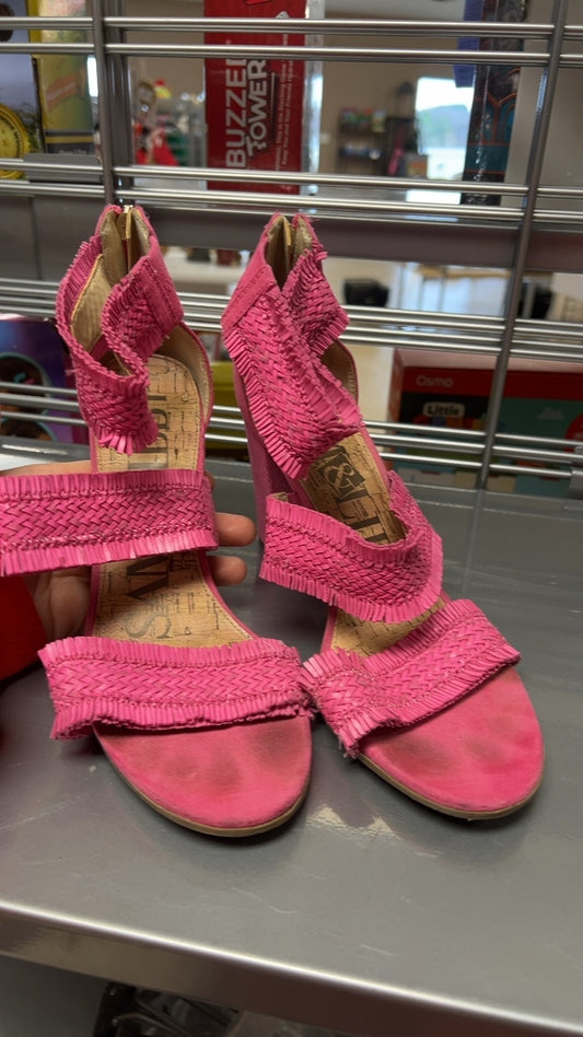 Pink Sandals 7.5