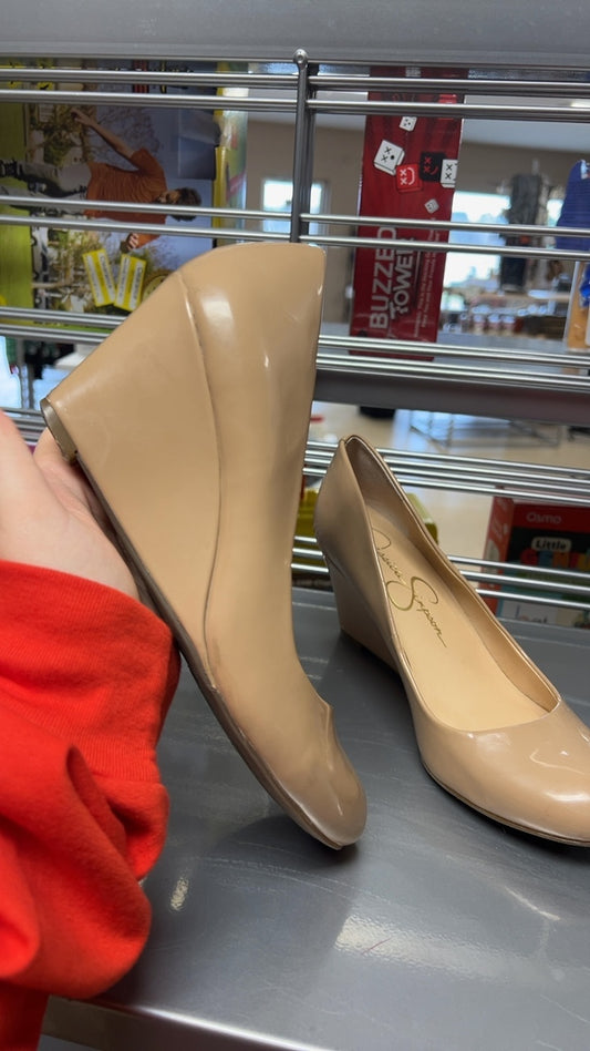 Nude Pumps 7.5