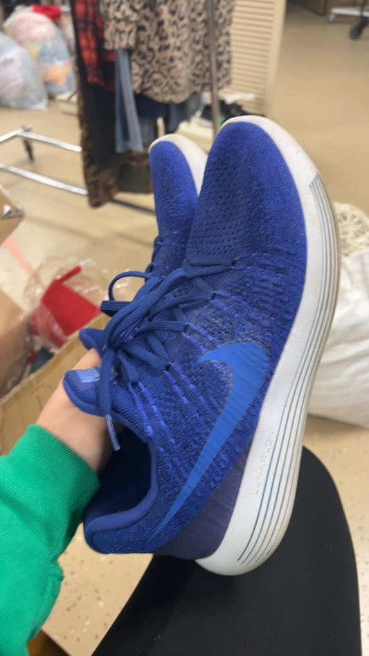 Nike Sneakers Mens 11