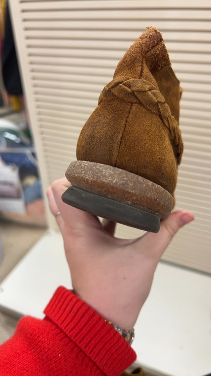 Born Boots 7.5