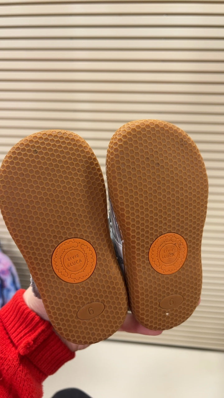 Little Soles Shoes Youth 6