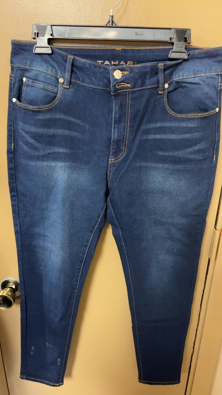 Tahari Pants 12