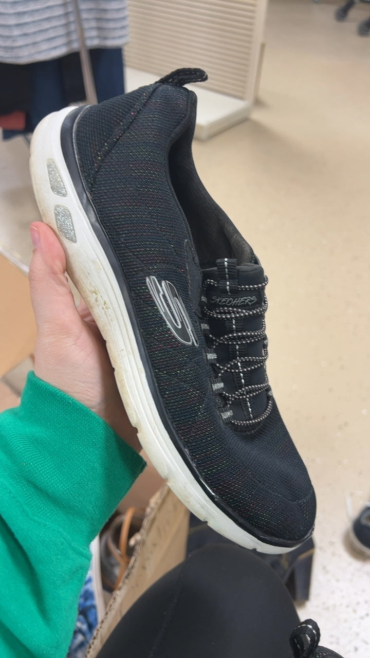 Skechers Sneakers 9.5