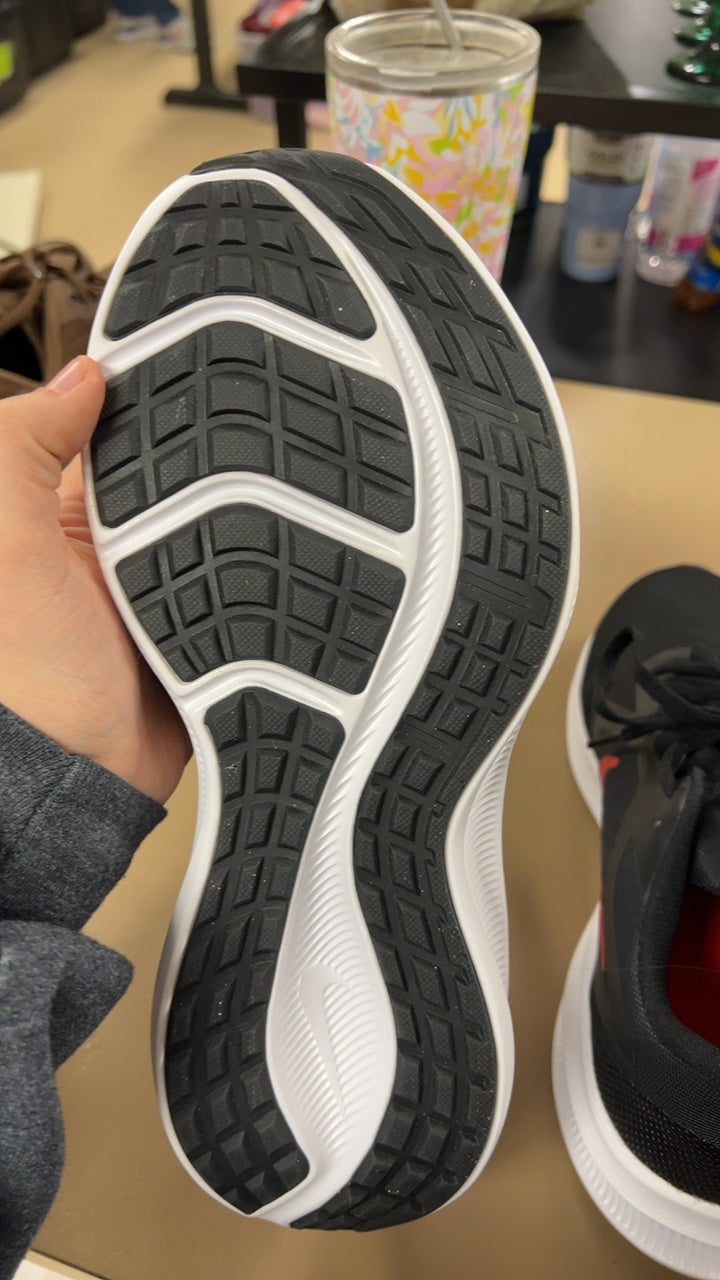 Nike Sneakers Mens 9