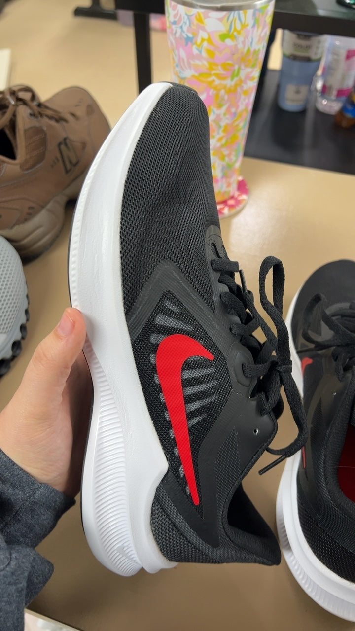 Nike Sneakers Mens 9