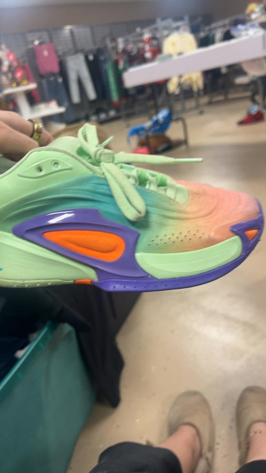 Nike Air Jordan Sneakers 4Y