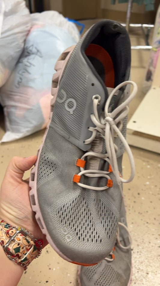 On Cloud Sneakers 10.5