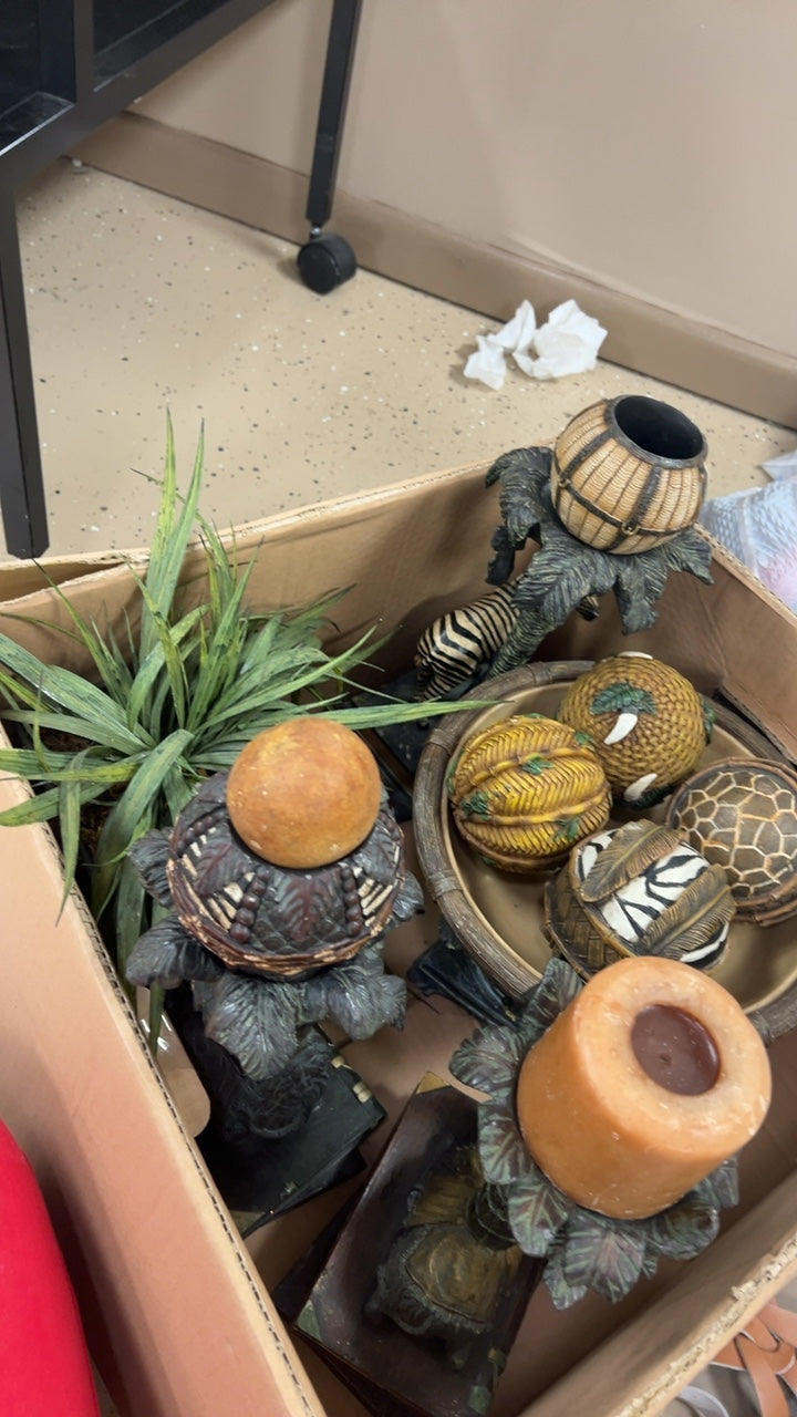 Animal Safari Decorative Figurines