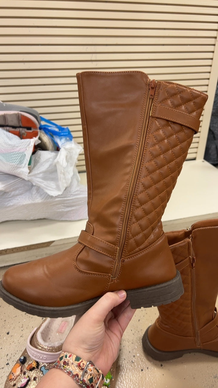  Boots Youth 7