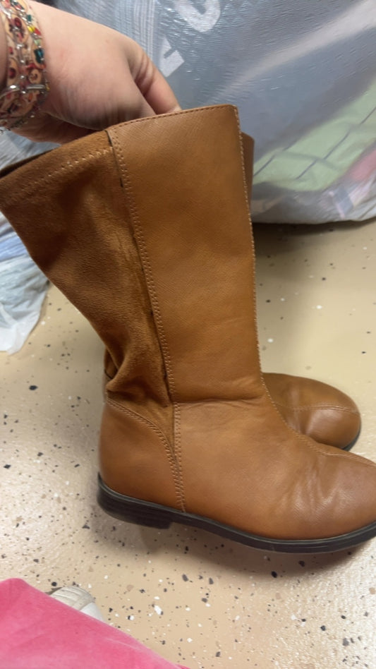 Boots Youth 1