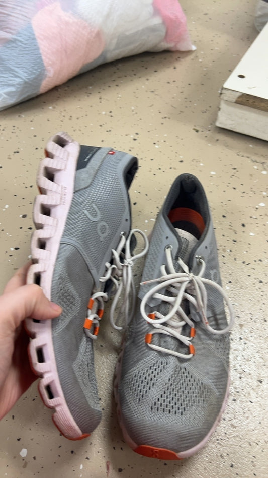 On Cloud Sneakers 10.5