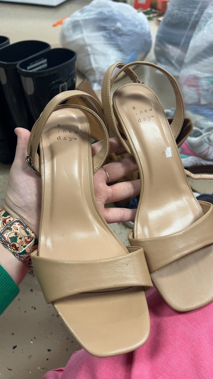 a new day Sandals 7.5