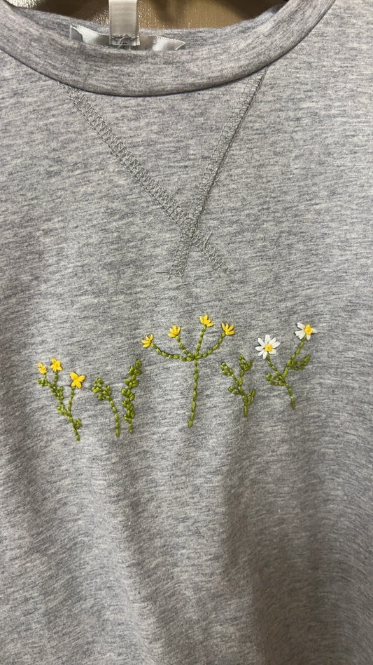 Embroidered Flower Sweater Small